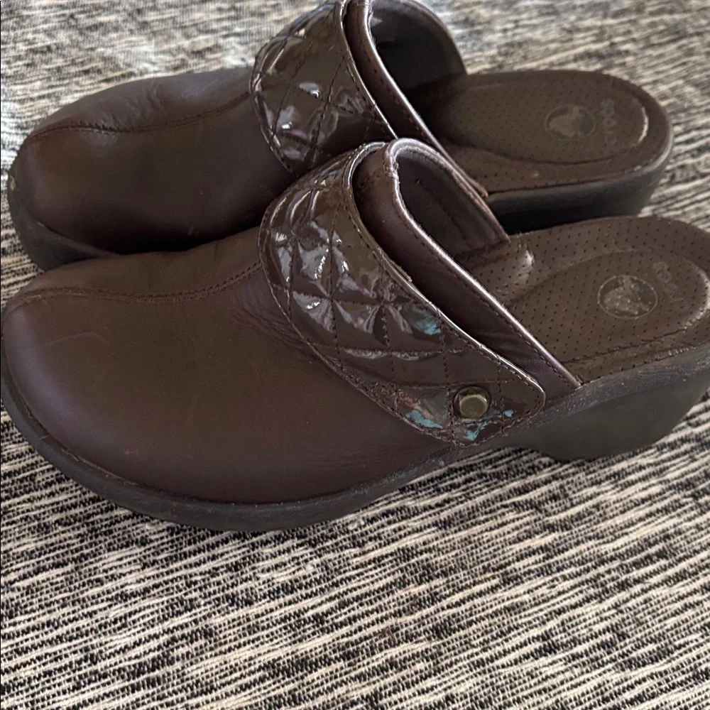 Crocs Sarah Clogs Slip On Mules Brown Comfort Shoes Women's 8 - Picture 2 of 3